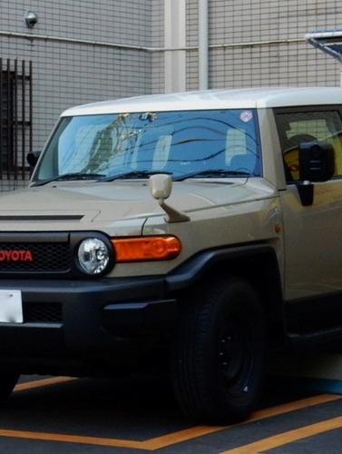 トヨタ FJクルーザー (528x700).jpg